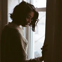 强颜欢笑其实忧伤:欧美控头像女生:感触不一样的_WWW.TQQA.COM