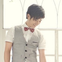 情侣头像没有字的一男一女:幸福一起转圈圈_WWW.TQQA.COM