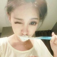 QQ头像女生可爱大眼睛:真情可贵_WWW.TQQA.COM