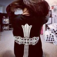 远景QQ头像情侣一男一女两张:幻彩的世界有你有_WWW.TQQA.COM