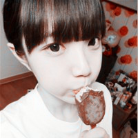 自搭情侣头像分开的一男一女:幸福就是我和你_WWW.TQQA.COM