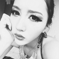 性感美女黑白头像_WWW.TQQA.COM