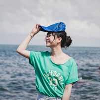 qq头像阳光意境女生:表面现象_WWW.TQQA.COM