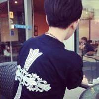 远景QQ头像情侣一男一女两张:幻彩的世界有你有_WWW.TQQA.COM