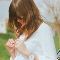 还是会想起那个人:意境唯美的女生头像:离开你以_WWW.TQQA.COM