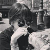 女生灰色qq头像:被爱情淘汰_WWW.TQQA.COM