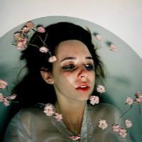 欧美女生头像霸气+超拽:怪咖不只是男人的专属_WWW.TQQA.COM