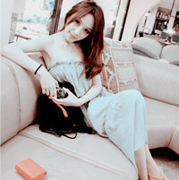 一个人伤感意境头像:听你说想我_WWW.TQQA.COM