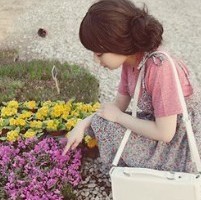 专属女生的意境头像唯美女生一个人_WWW.TQQA.COM
