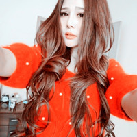 自信心爆棚:唯美红色气质女头像_WWW.TQQA.COM