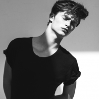 欧美头像男生霸道:为你放下执念_WWW.TQQA.COM