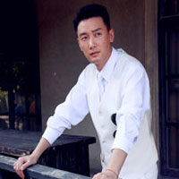巩峥照片头像:找个人来麻醉自己_WWW.TQQA.COM