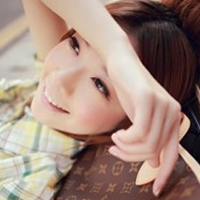 夏季专用头像:穿格子衬衫的小清新女头_WWW.TQQA.COM