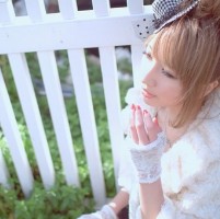 白色清晨:淡雅美好的唯美森系女生QQ头像_WWW.TQQA.COM