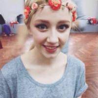 短头发欧美女孩头像:@心系你一人_WWW.TQQA.COM