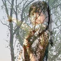 远景QQ头像情侣一男一女两张:幻彩的世界有你有_WWW.TQQA.COM