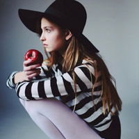 欧美气质复古女头像@_WWW.TQQA.COM