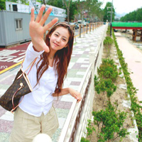 唯美长发森系女生头像:请离开我_WWW.TQQA.COM