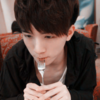 浪漫的情侣头像一左一右/2张_WWW.TQQA.COM