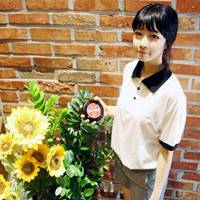 QQ唯美清新女生头像:承载一颗心_WWW.TQQA.COM