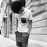 灰色帅哥头像:坚强的自己_WWW.TQQA.COM