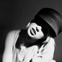 伤感意境静态欧美头像_WWW.TQQA.COM