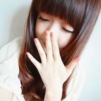嘟着嘴扮可爱的女生头像_WWW.TQQA.COM