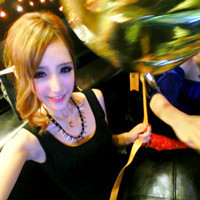 性感露胸女生头像_WWW.TQQA.COM