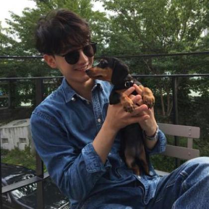 网红头像男高冷_WWW.TQQA.COM