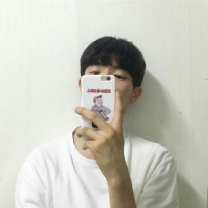 网红头像男高冷_WWW.TQQA.COM