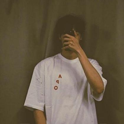 网红头像男高冷_WWW.TQQA.COM