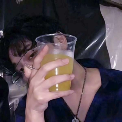 网图男真人头像_WWW.TQQA.COM