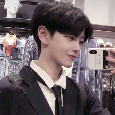 网图男真人头像_WWW.TQQA.COM