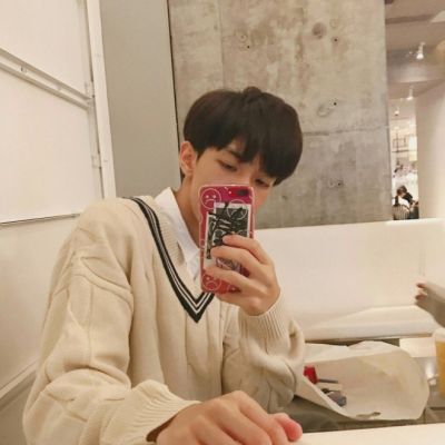 意境情侣头像一男一女一人一张图像大全_WWW.TQQA.COM