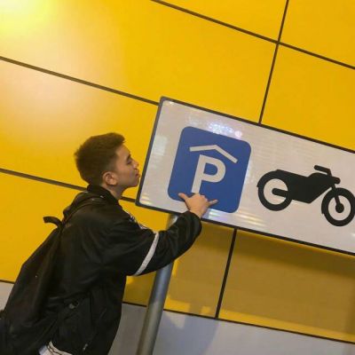 意境情侣头像一男一女一人一张图像大全_WWW.TQQA.COM