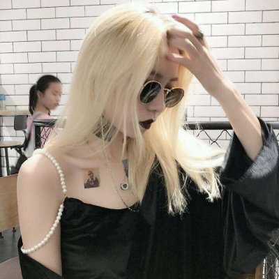 网图女生头像霸气高冷_WWW.TQQA.COM