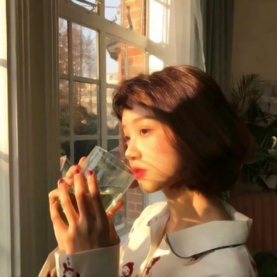 女生侧脸头像图片大全_WWW.TQQA.COM