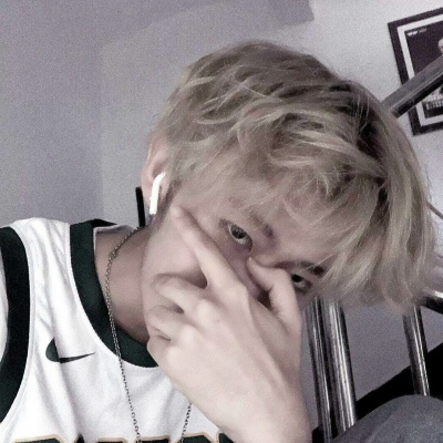 高清帅气的男生照片真实照片头像_WWW.TQQA.COM