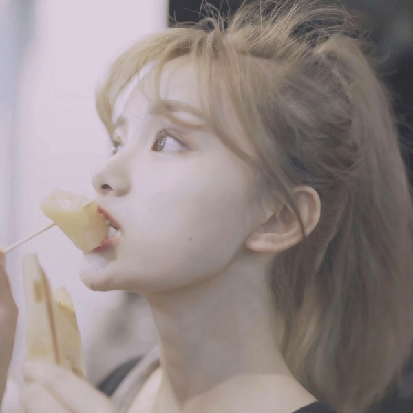 超高清微信头像女_WWW.TQQA.COM
