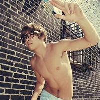 超级骚的男生头像_WWW.TQQA.COM