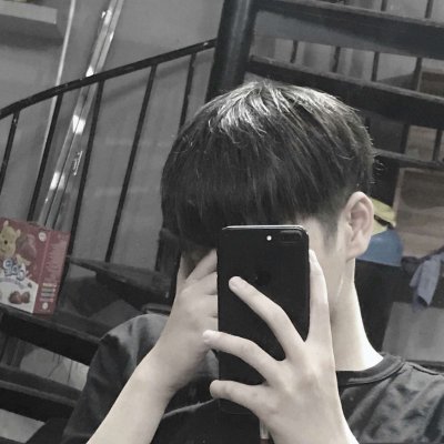 高清帅气的手机摄影头像男生图片_WWW.TQQA.COM