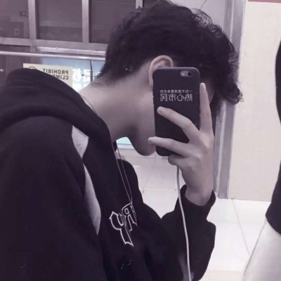 高清帅气的手机摄影头像男生图片_WWW.TQQA.COM