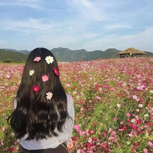 女头像霸气高冷背影_WWW.TQQA.COM