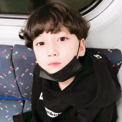 帅气可爱的小男孩头像大全_WWW.TQQA.COM