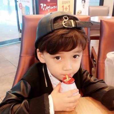 帅气可爱的小男孩头像大全_WWW.TQQA.COM