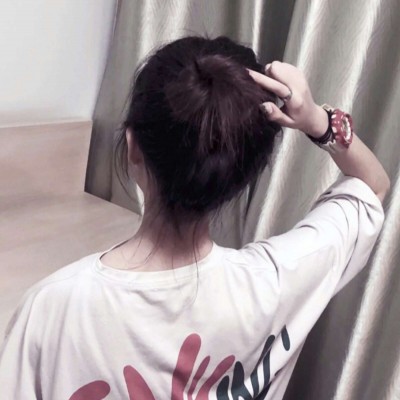 高清大图闺蜜头像12张_WWW.TQQA.COM