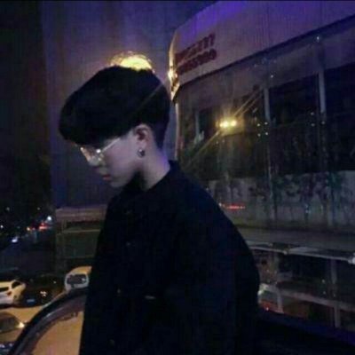 男生颓废头像_WWW.TQQA.COM