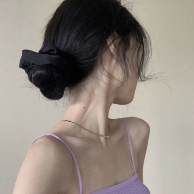 超有个性酷酷的女生微信头像_WWW.TQQA.COM