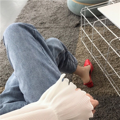 成熟性感美丽小姐姐头像高清_WWW.TQQA.COM