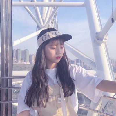 女生海边吹风图片头像_WWW.TQQA.COM